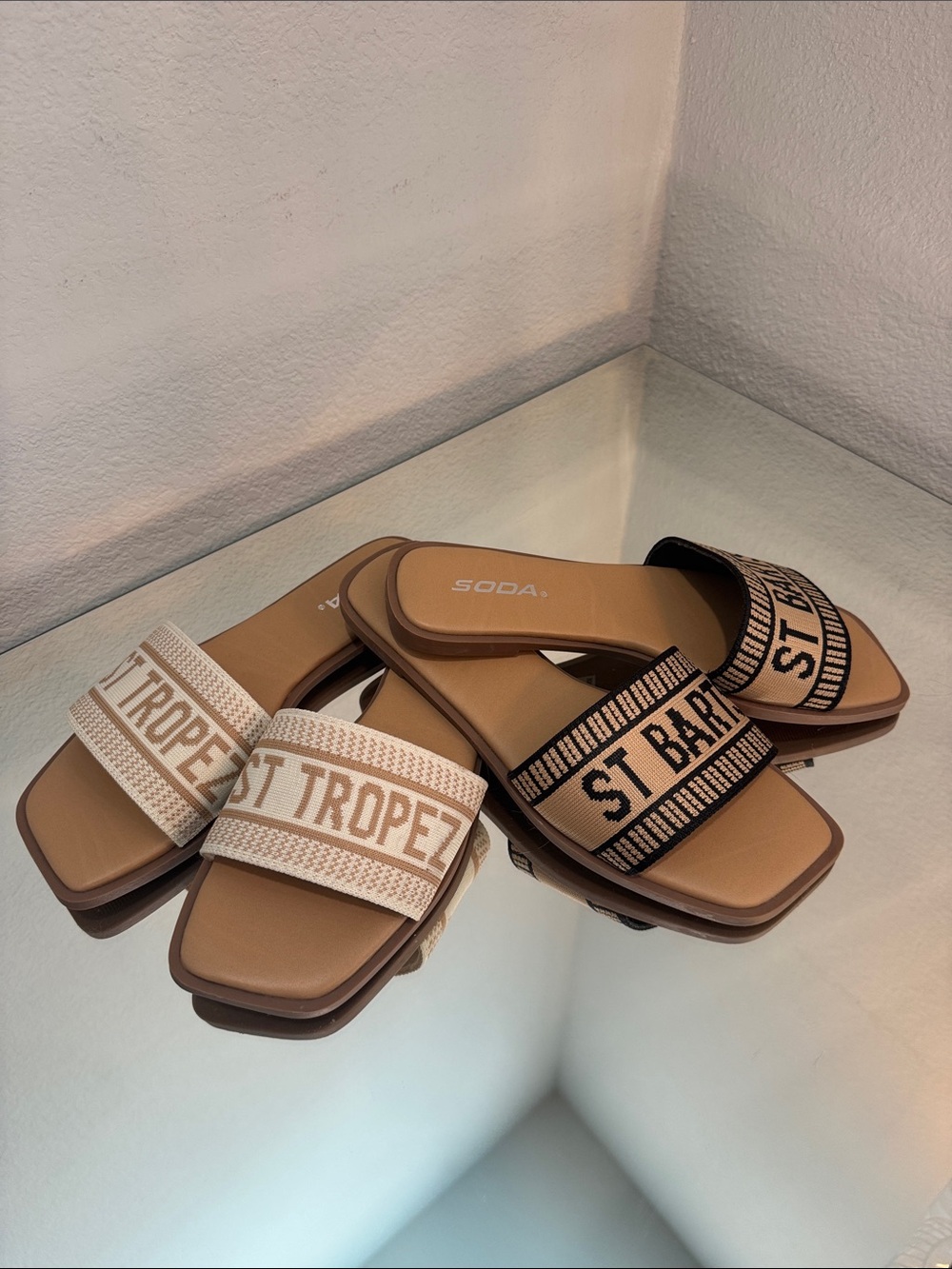 Soda Women’s Tan Slide Sandals
2 PAIRS
NEVER WORN